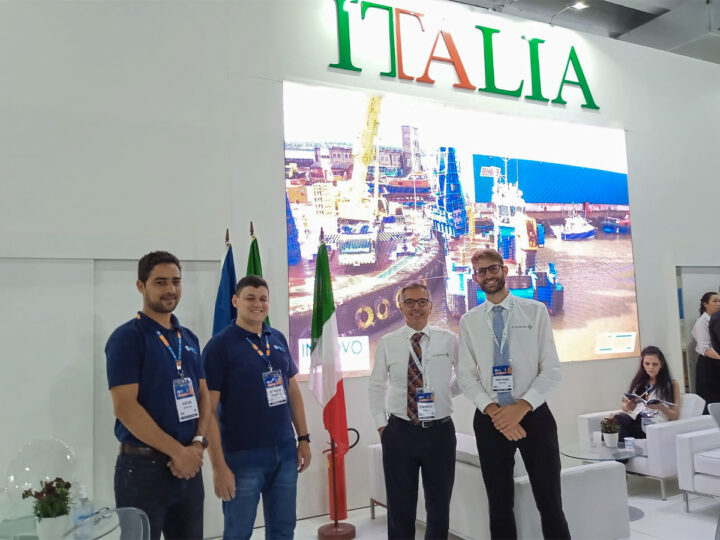 RIO OIL & GAS Italian stand